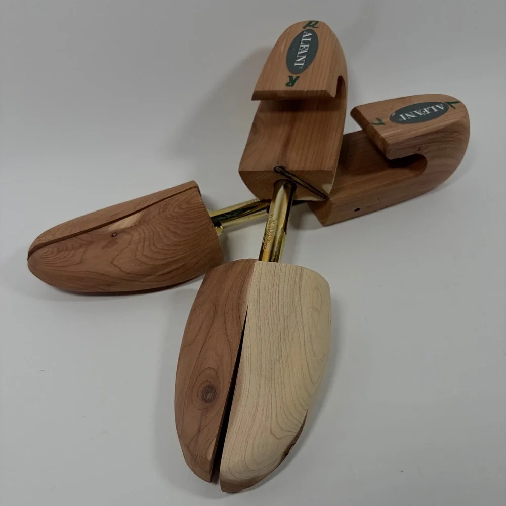Alfani Red Cedar Wood Shoe Trees Shapers Split Toe Brass Tension Hardware Mens